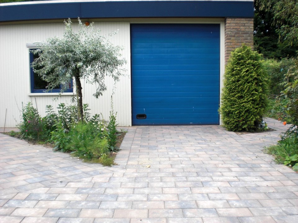 7 Oprit + tuin Doetinchem 2